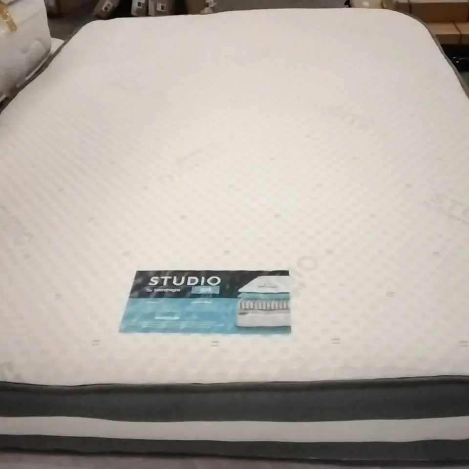 STUDIO BY SILENTNIGHT GEL MATTRESS - APPROXIMATELY 135X190CM