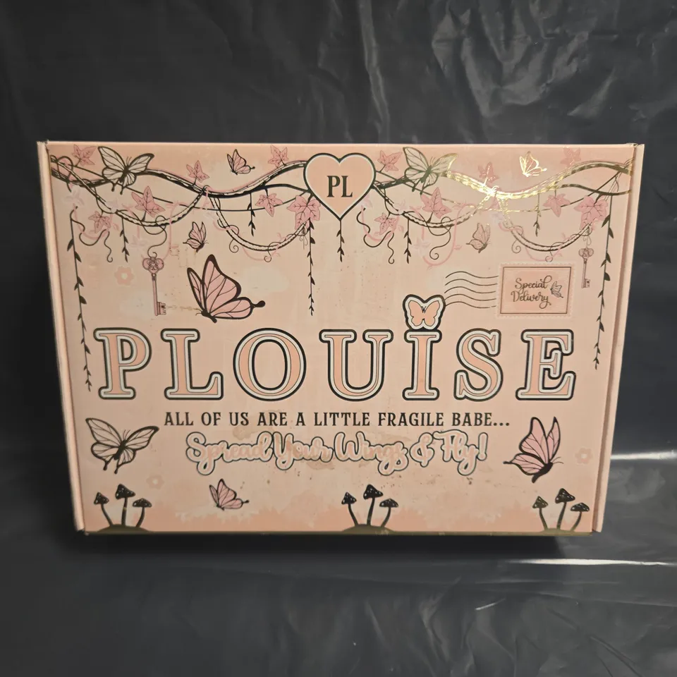 SEALED PLOUISE SPREAD YOUR WINGS & FLY SET