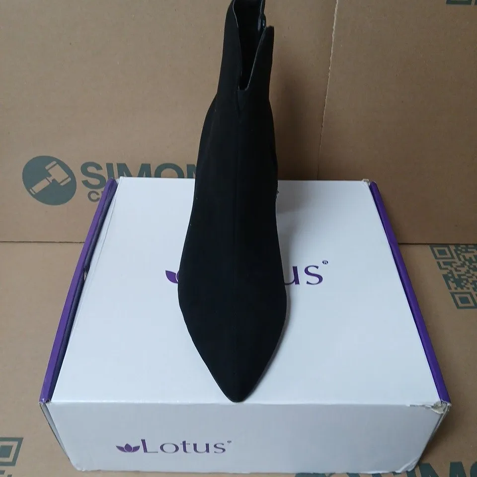 LOTUS WOMEN'S BLACK SUEDE ANKLE BOOTS – UK 7