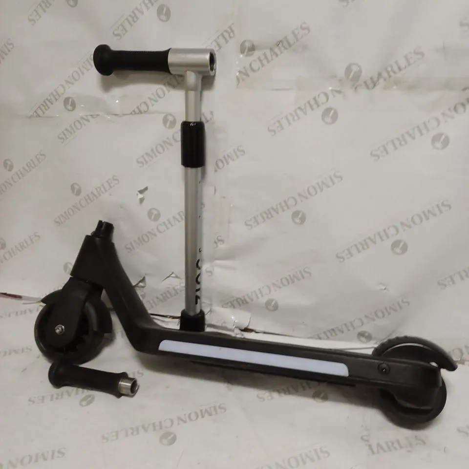 BOXED ZINC LIGHT UP ELECTRIC SCOOTER 6+ - COLLECTION ONLY  RRP £139.99