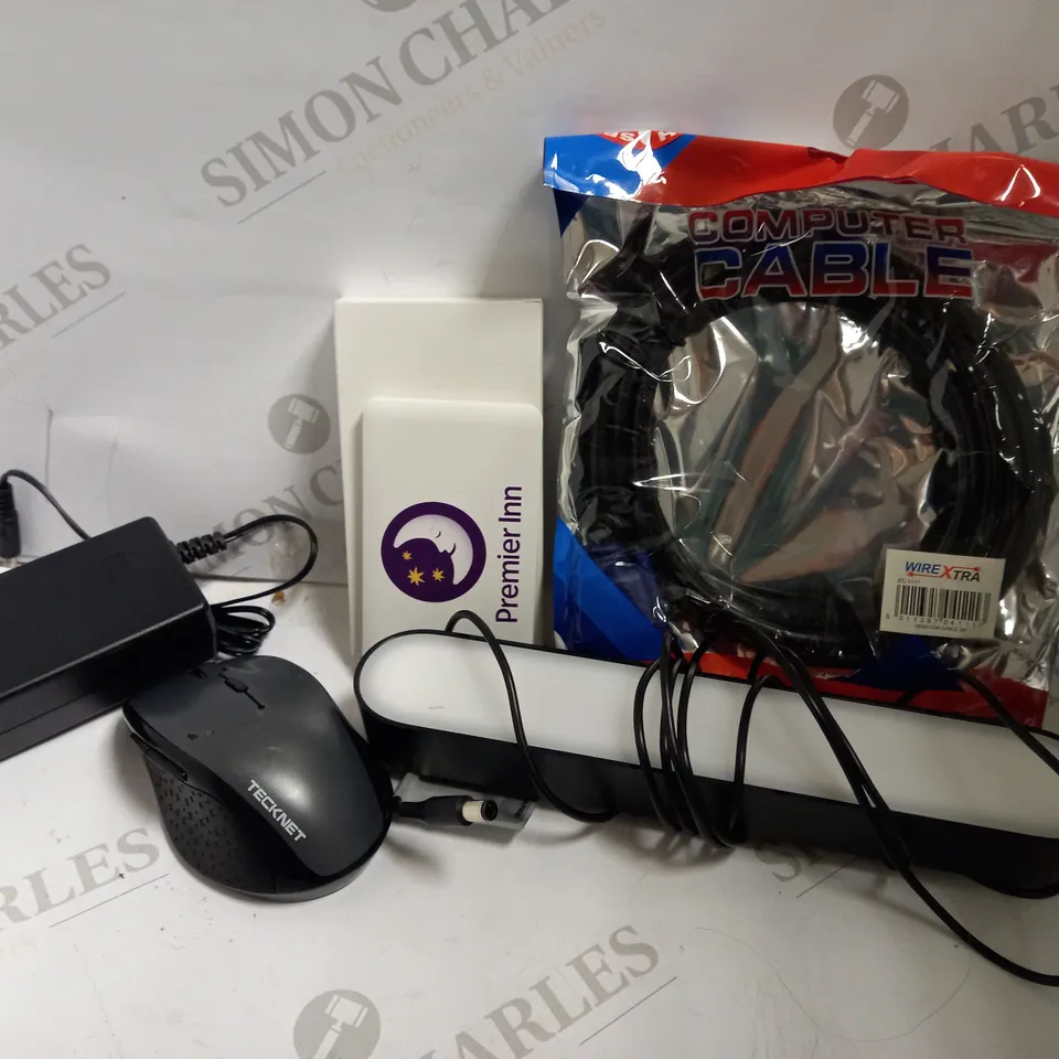 BOX OF APPROX 10 ITEMS INCLUDING WIRELESS MOUSE, ASSORTED CABLES AND POWER PACKS