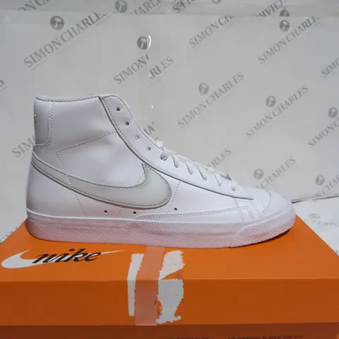 BOXED NIKE BLAZER MID '77 VNTG NAS SIZE - UK 10.5