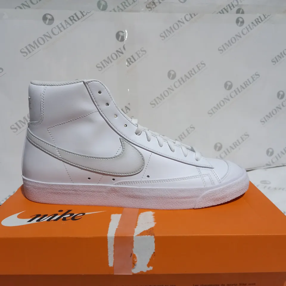 BOXED NIKE BLAZER MID '77 VNTG NAS SIZE - UK 10.5