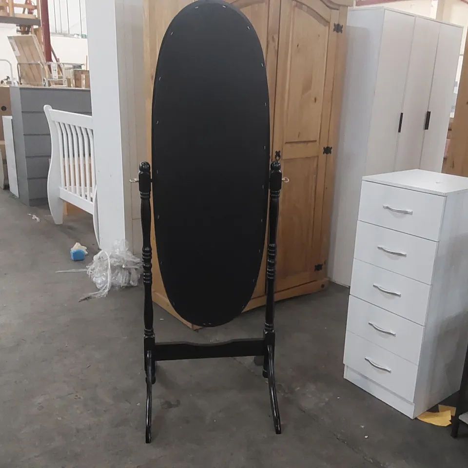 WOODEN OVAL GLASS MIRROR 