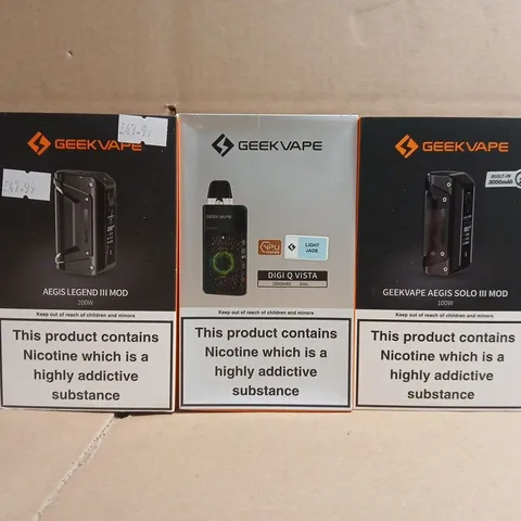 APPROXIAMTELY 15 ASSORTED VAPING PRODUCTS TO GEEKVAPE, VAPORESSO, ETC - COLLECTION ONLY