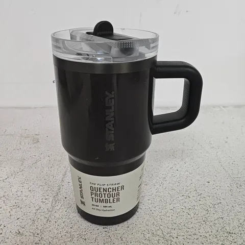 STANLEY QUENCHER FLIP STRAW TUMBLER – 20 OZ / 591 ML – BLACK