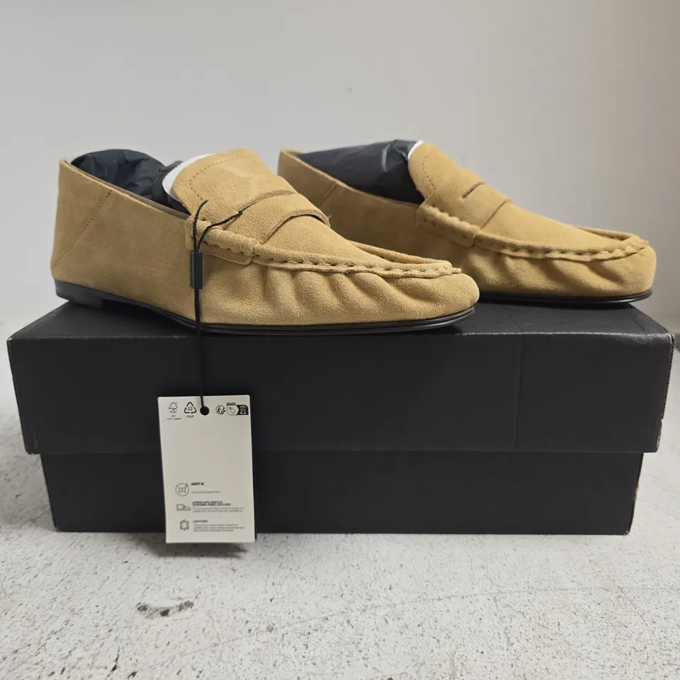 BOXED PAIR OF MASSIMO DUTTI LOAFERS ION VANILLA SIZE UK 3