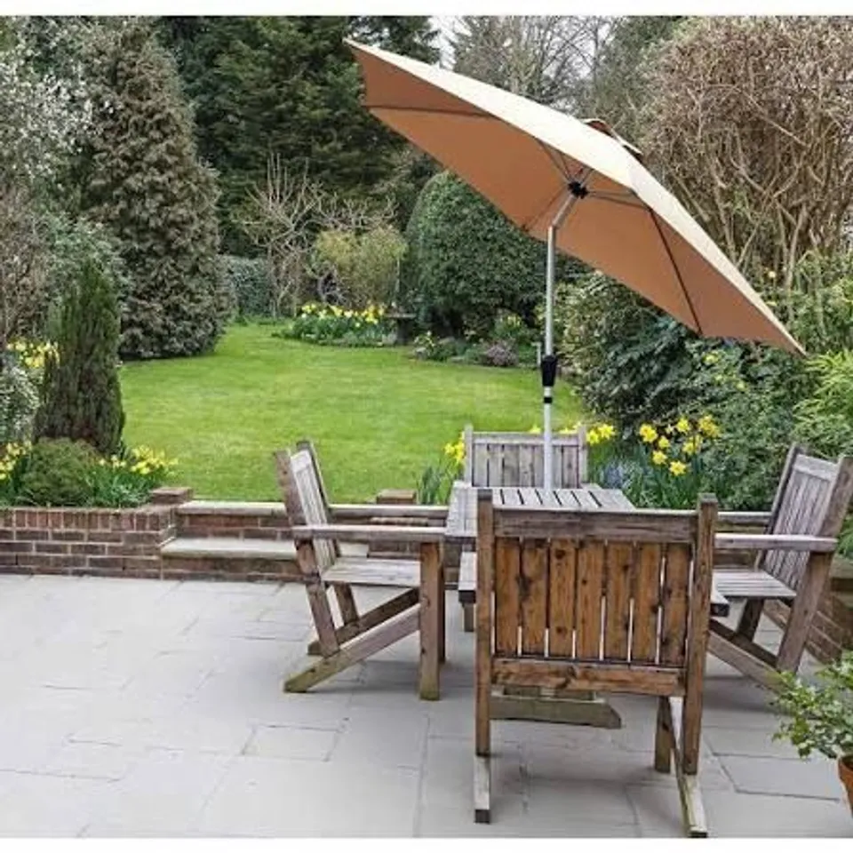 BOXED GLAMHAUS GARDEN TILTING TABLE PARASOL FOR OUTDOORS WITH CRANK HANDLE