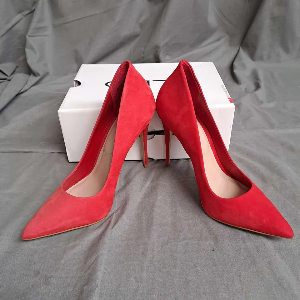 BOXED PAIR OF ALDO CASSEDY HEELS IN RED SIZE 6