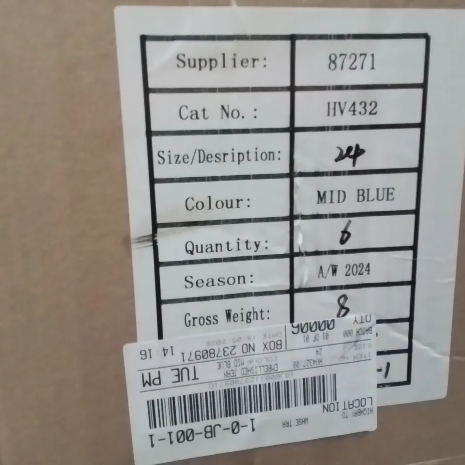 BOXED BRAND NEW APPROXIMATELY 6 SIMPLY BE MID BLUE JEANS SIZE 24