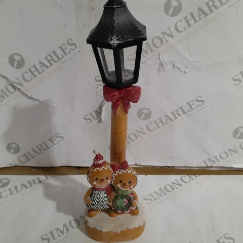 FESTIVE PRE-LIT LAMPOST GINGER BREAD