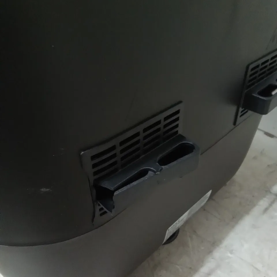 (DAMAGED ON BACK) BOXED INSTANT VORTEX 8 IN 1 PLUS DOUBLE AIR FRYER 7.6L 
