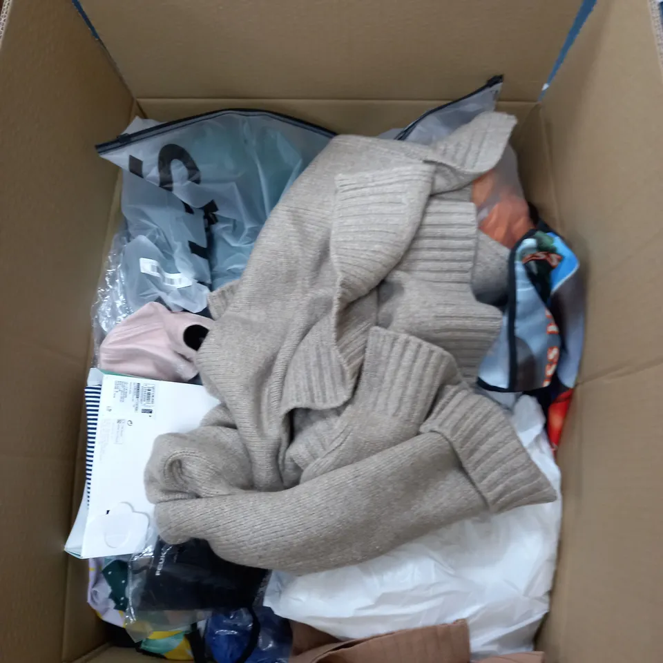 BOX OF ASSORTED CLOTHING TO INCLUDE TOPS, DRESSES, SOCKS, JUMPERS ETC