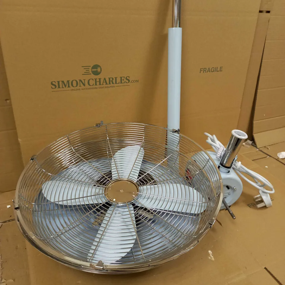 SWAN RETRO 12 INCH DESK FAN
