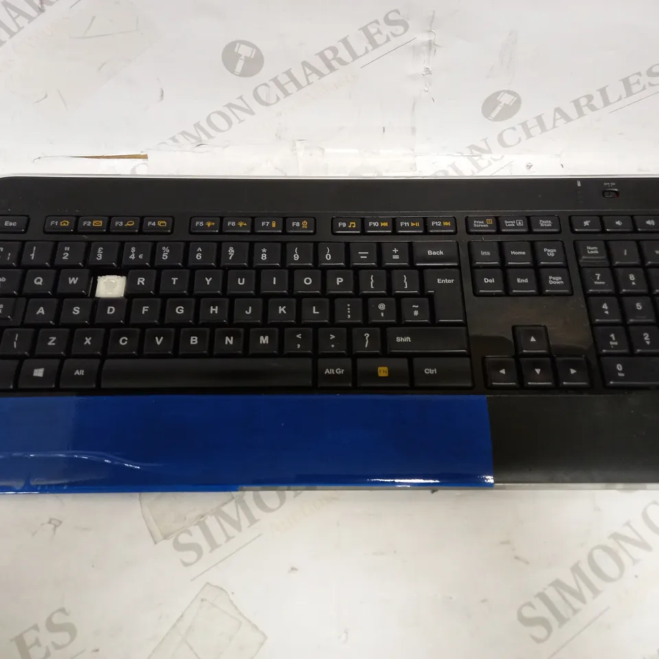 LOGITECH K800 ILLUMINATED WIRELESS KEYBOARD 