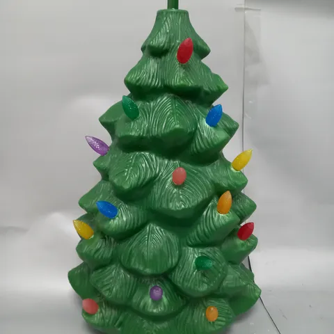 MR CHRISTMAS INDOOR OUTDOOR MOLDED CHRISTMAS TREE