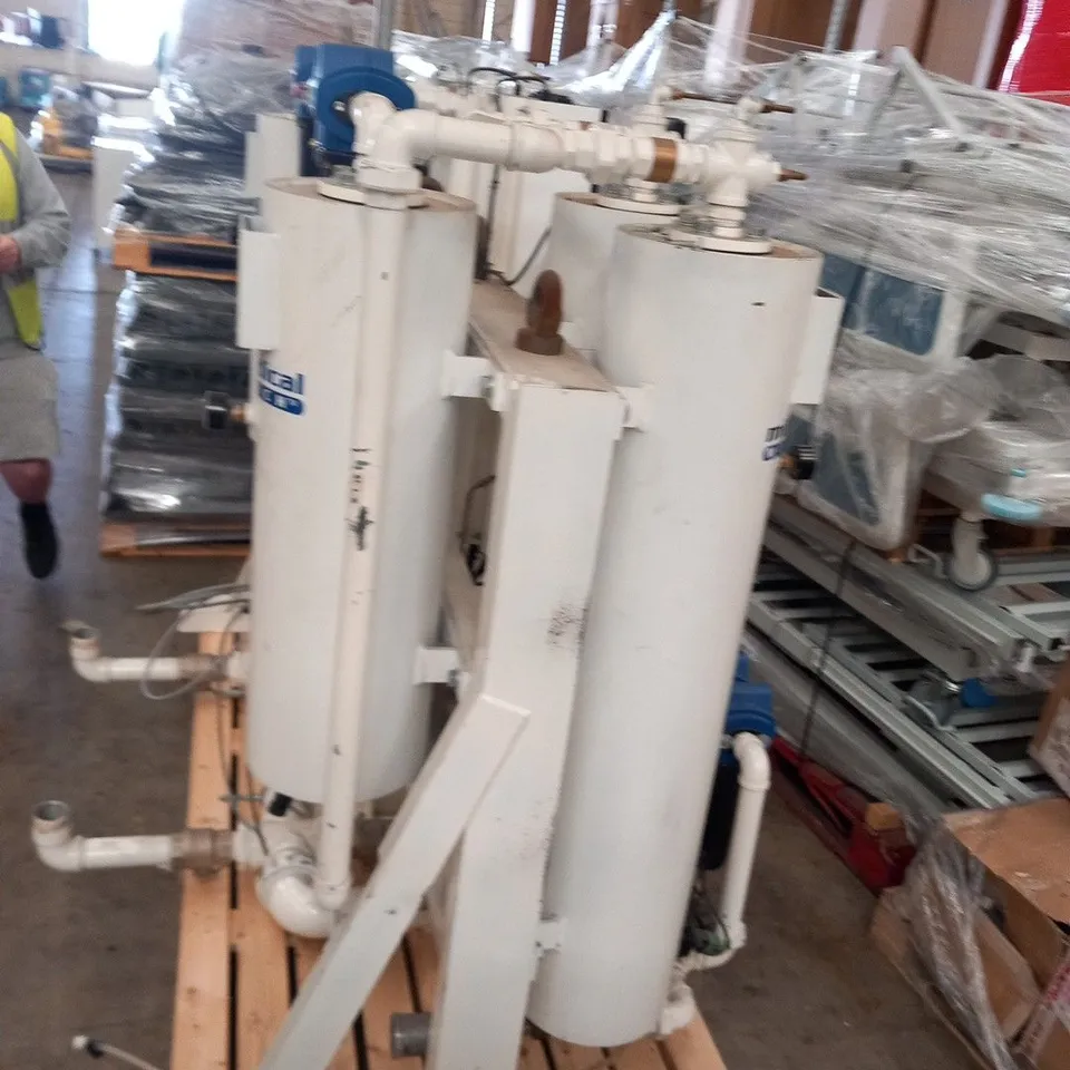 MIM MEDICAL MEDITECH VACUUM DRYER 