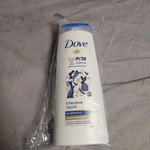 APPROXIMATELY 25 ASSORTED HEALTH & BEAUTY PRODUCTS TO INCLUDING DOVE SHAMPOO AND ST TROPEZ BRONZER