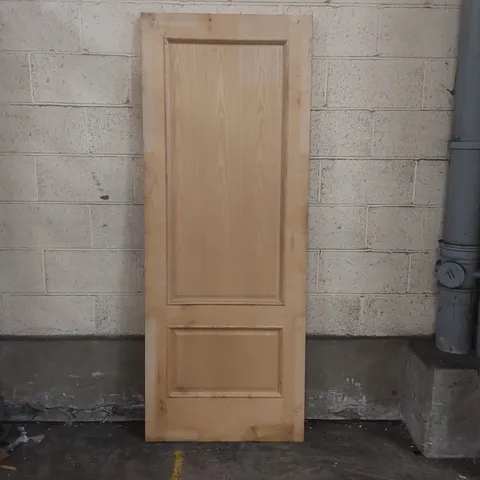 SOLID WOOD INTERNAL DOOR - APPROXIMATELY 198.5 x 76cm