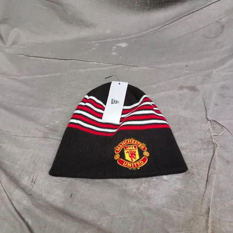 MANCHESTER UNITED FOOTBALL CLUB BLACK STRIPE BEANIE KIDS TAGGED