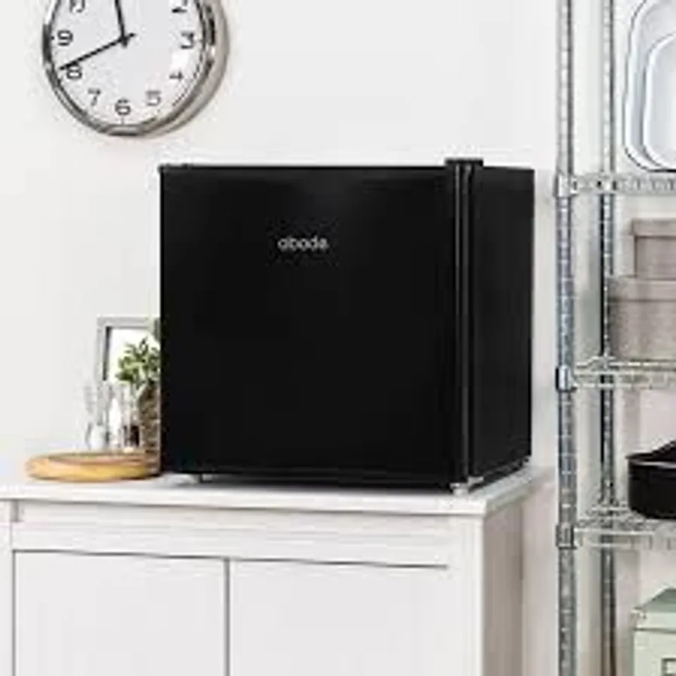 BOXED ABODE TABLE TOP MINI FREEZER BLACK FREESTANDING 31 LITRE CAPACITY WITH REVERSIBLE DOOR, 4 STAR FREEZER RATING, ADJUSTABLE FEET & 1 WIRE SHELF ATTFZ0E1B (BLACK)