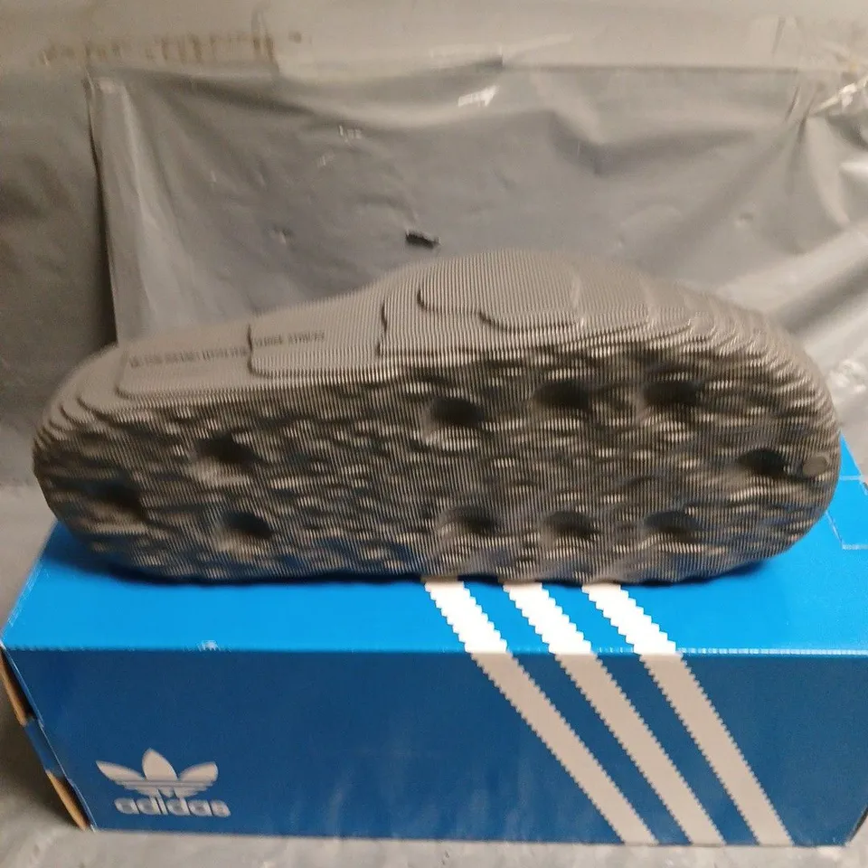 BOXED PAIR OF ADIDAS ADILETTE 22 SLIP ON SANDALS - 8