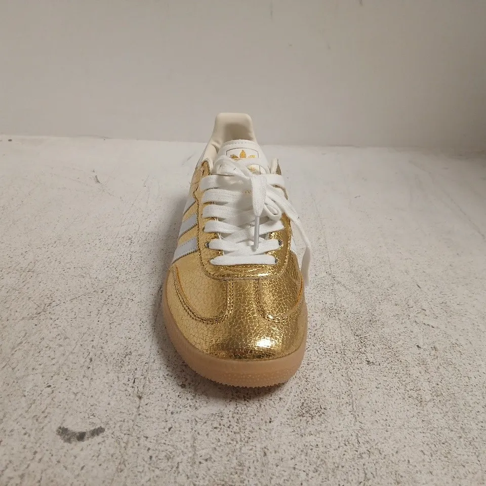 PAIR OF ADIDAS SAMBA TRAINERS IN METALLIC GOLD/WHITE SIZE UK 6