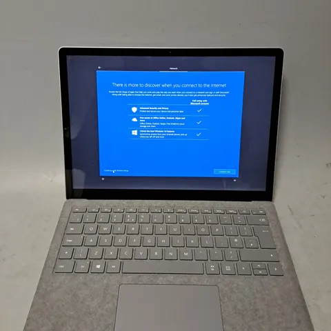 MICROSOFT SURFACE 1867 LAPTOP IN STAINLESS STEEL