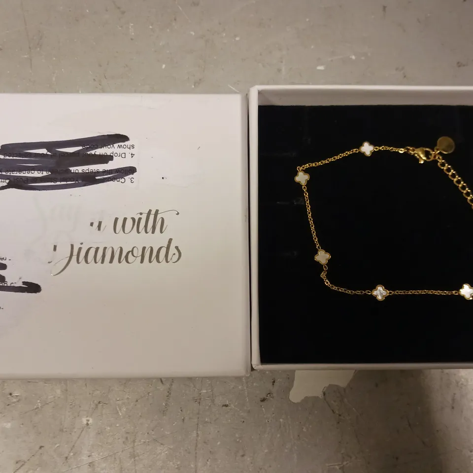 SAY IT WITH DIAMONDS GOLDEN BRACELET