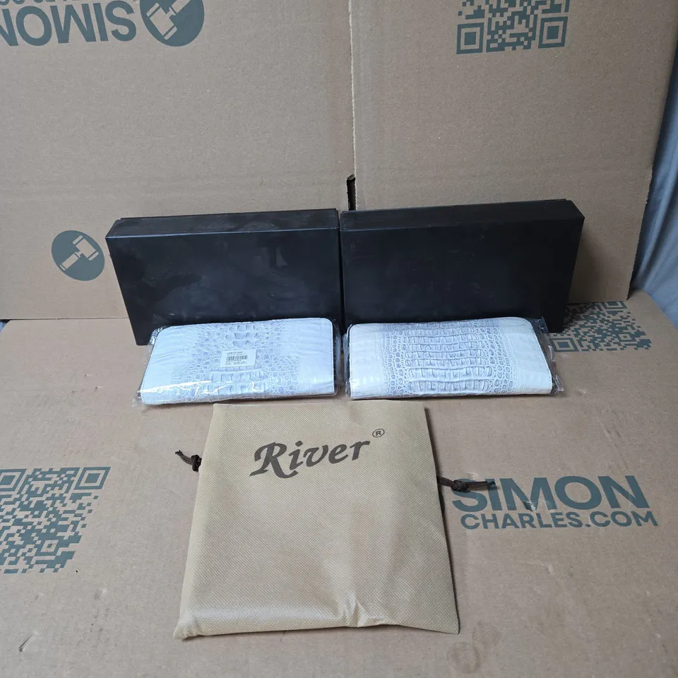 BOX OF APPROXIMATELY 20 x RIVER LEATHER PURSES, IN BRANDED POUCH AND BLACK BOX