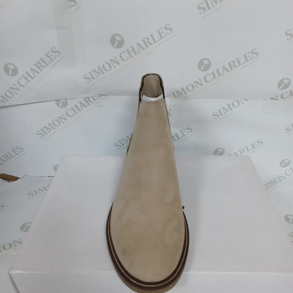 BOXED MENS MARSH MICROSUEDE SHOES IN SAND SIZE 10