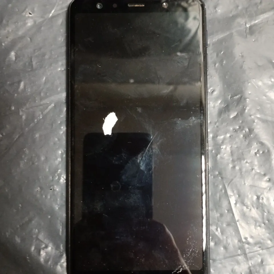 SAMSUNG GALAXY A7 SMARTPHONE SM-A750FN