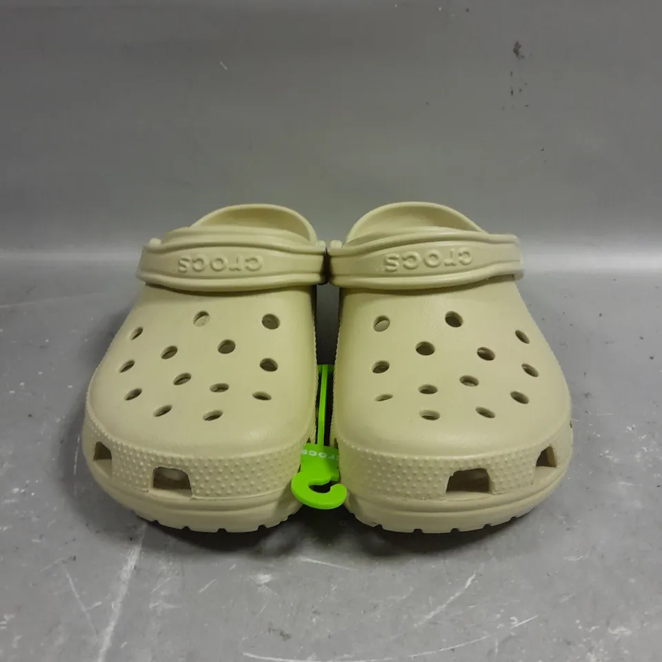 PAIR OF CROCS CLASSIC SLIP ON SHOES - 6