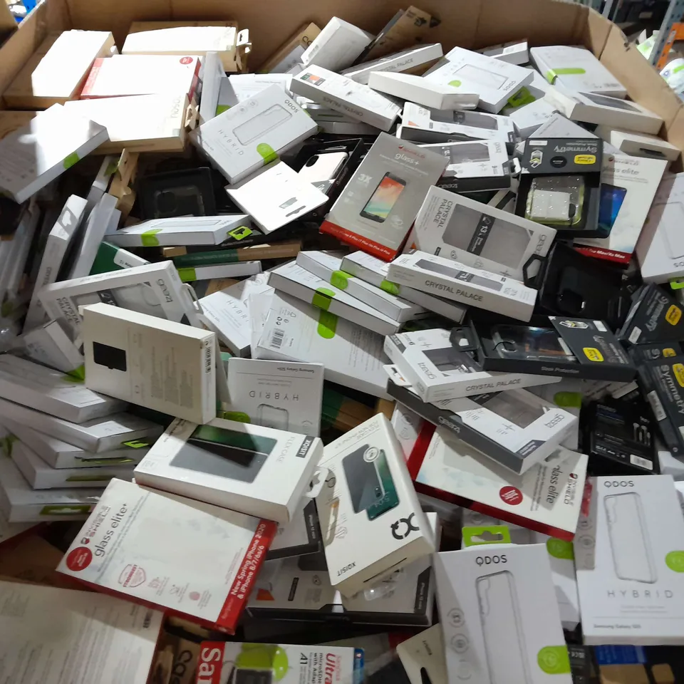 PALLET OF LARGE QUANTITY OF PHONE ACCESSORIES TO INCLUDE PHONE CASES AND SCREEN PROTECTORS - COLLECTION ONLY