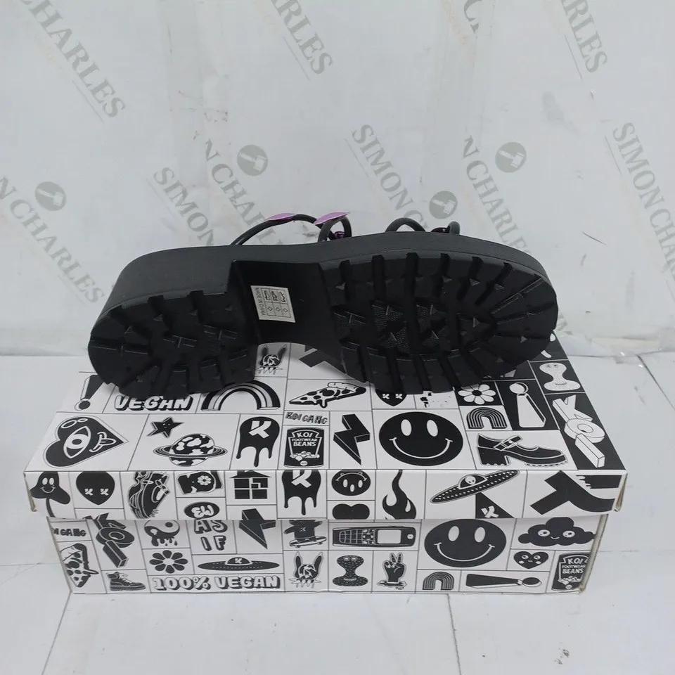 KOI FOOTWEAR LADIES BLACK WITH PURPLE HEARTS CHUNKY HEEL SANDALS SIZE 9