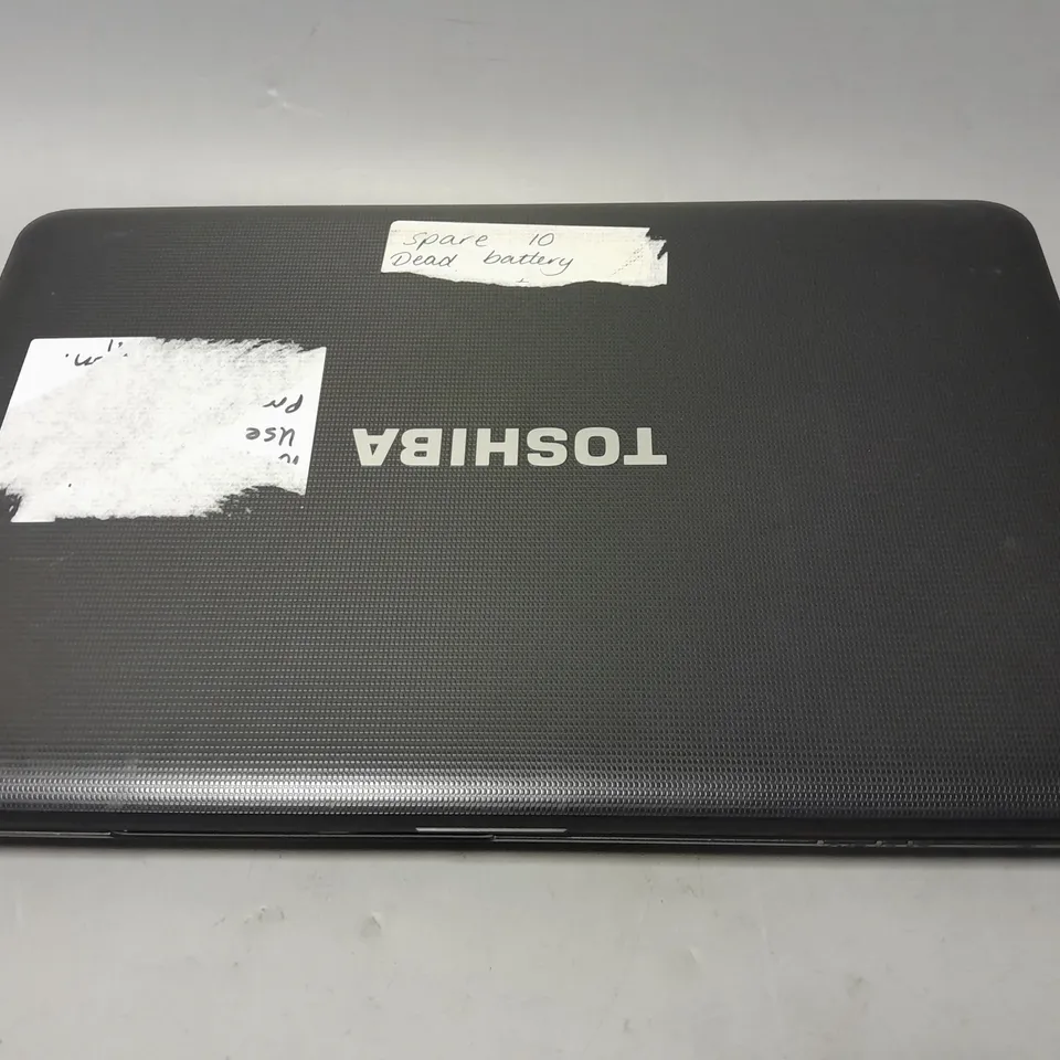 TOSHIBA SATELLITE C850-1MC	15 INCH PENTIUM B960 2.20GHZ