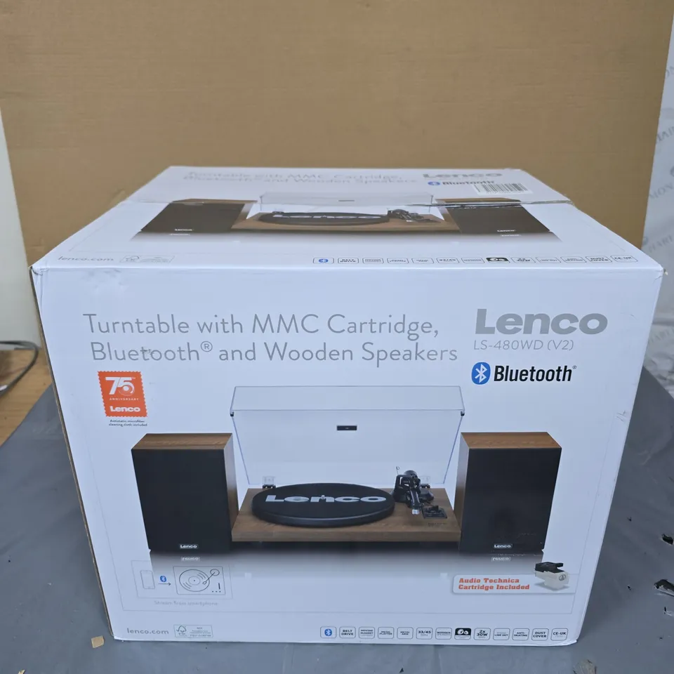 LENCO TURNTABLE, BLUETOOTH & WOODEN SPEAKERS – LS-480WD (V2)