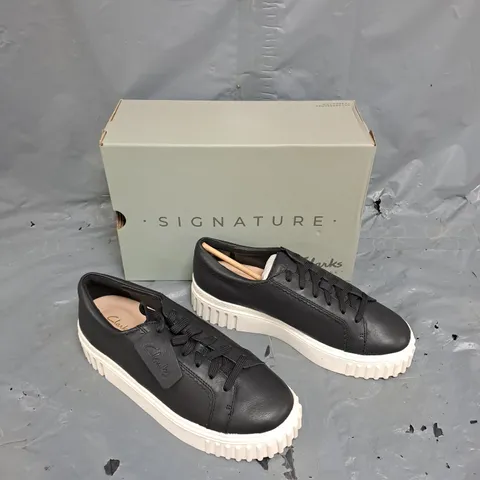 BOXED CLANKS MAYHILL WALK BLACK LEATHER UK 6