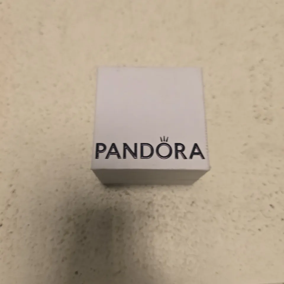 PANDORA 925 STERLING SILVER RING WITH GEMSTONE – MADE IN THAILAND