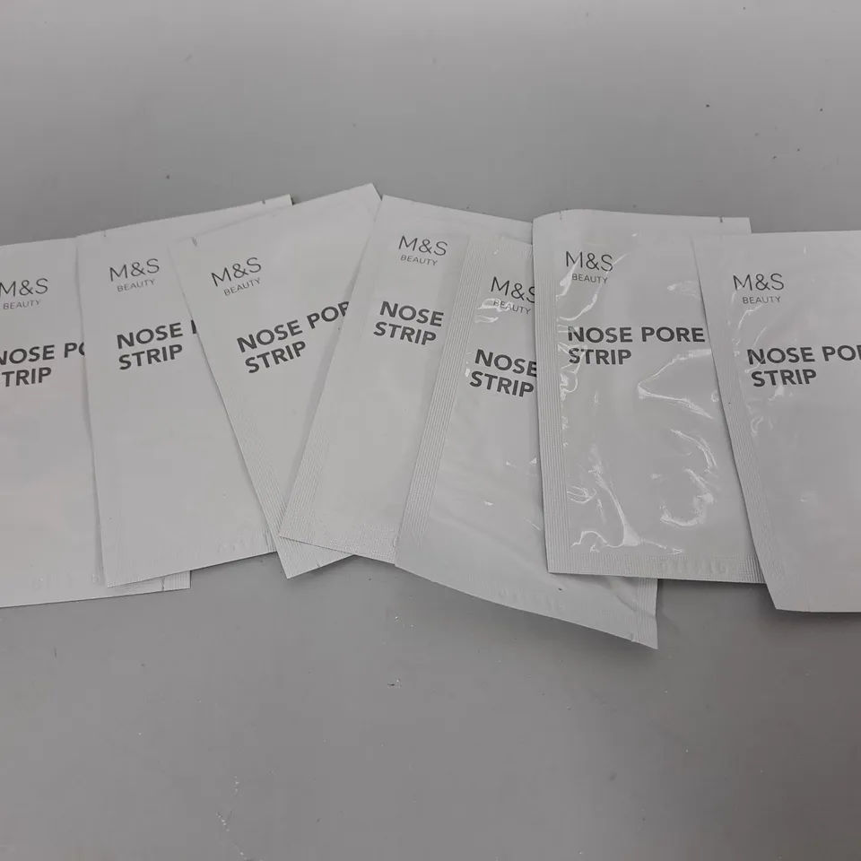 BOX OF APPROXIMATELY 400 M&S NOSE PORE STRIPS