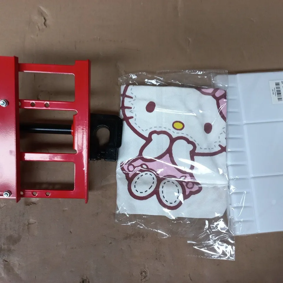 BOX OF APPROXIMATELY 12 ASSORTED HOUSEHOLD ITEMS