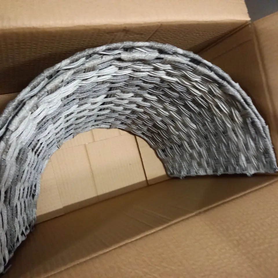 RATTAN TREE ROUND SKIRT IN GREY