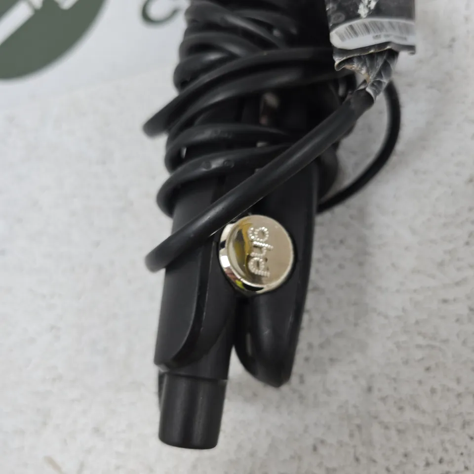 GHD HAIR STRAIGHTENER