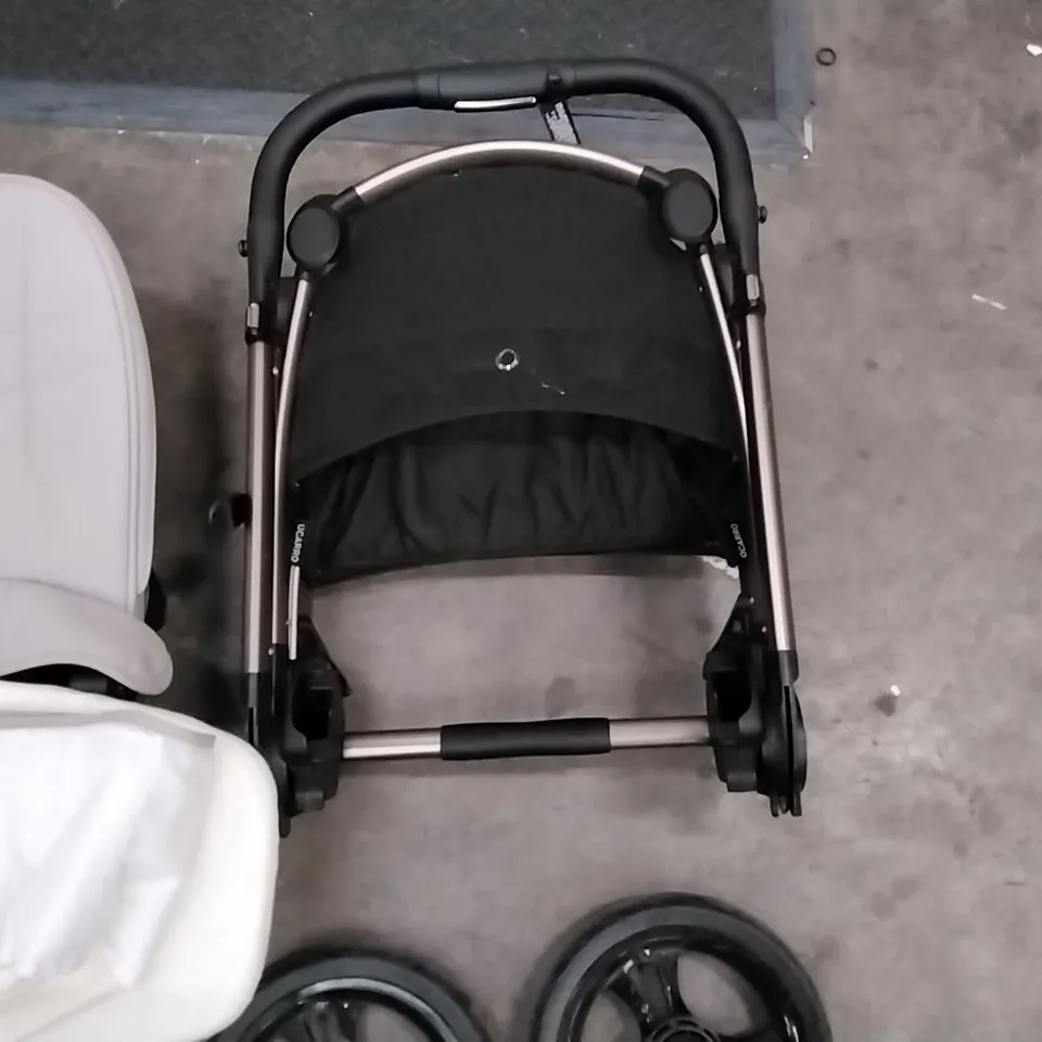 BOXED MAMAS & PAPAS PRAM