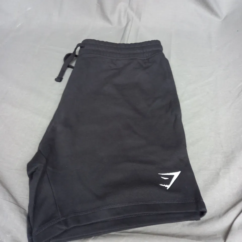 GYMSHARK CREST 7" SHORTS SIZE L