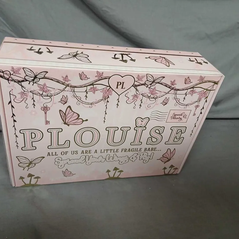 PLOUISE ALL OF US ARE A LITTLE FRAGILE BABE SPREAD YOUR WINGS AND FLY SEALED GIFT SET