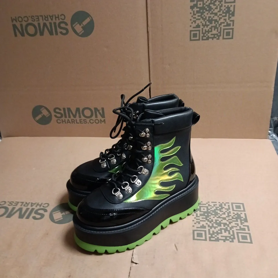 KOI CHA CHA CHA HOLOGRAM FLAME BOOTS – UK 3 – BLACK/GREEN