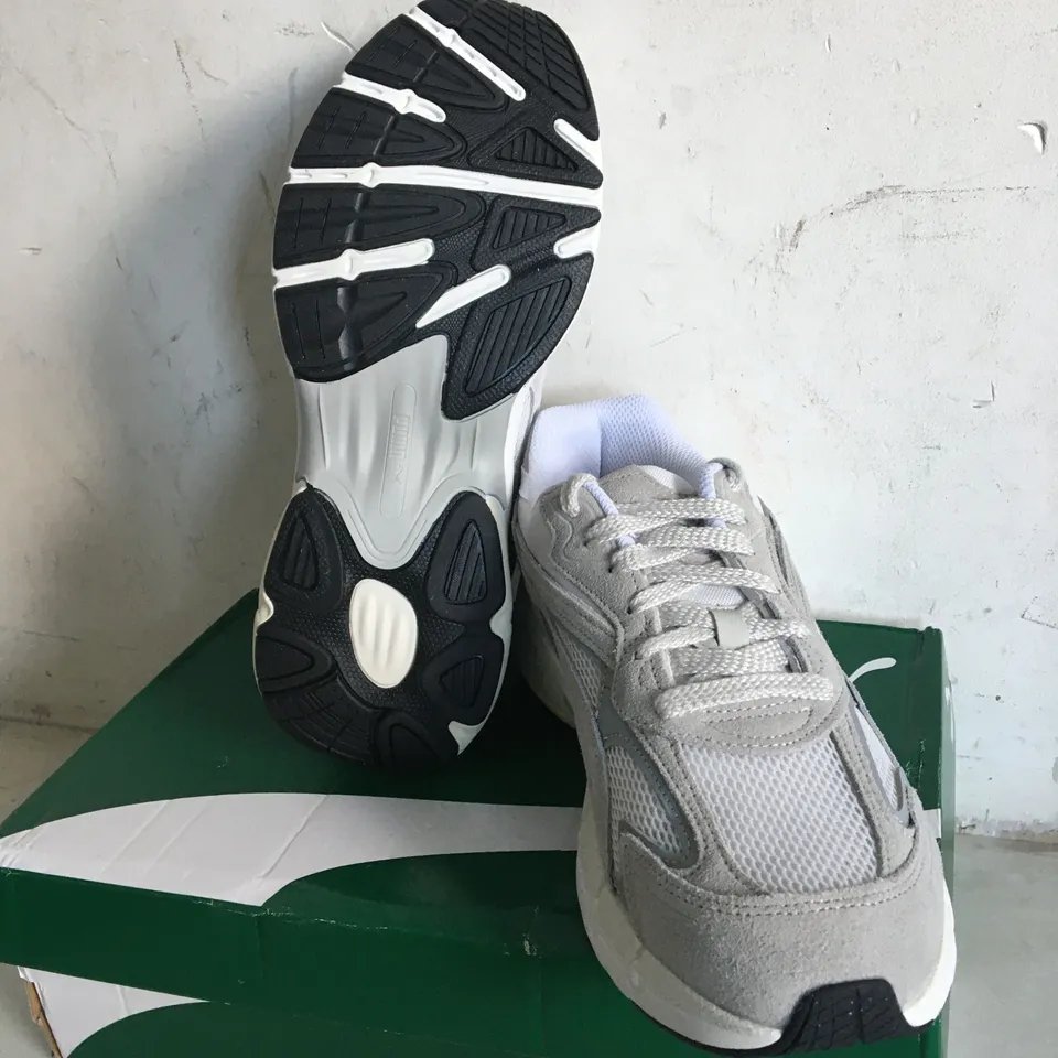 BOXED PAIR OF SIZE 7.5 GREY PUMA TEVERIS NITRO TRAINERS 