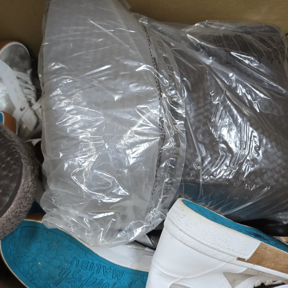 BOX OF APPROXIMATELY 15 ASSORTED HOUSEHOLD AND FASHION ITEMS TO INCLUDE PAIR OF BLOWFISH MALIBU SHOES, ETC - COLLECTION ONLY