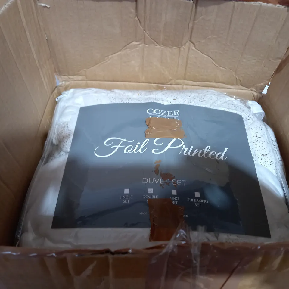COZEE HOME FOIL PRINT ULTRASUEDE & VELVETSOFT 4 PIECE DUVET SET